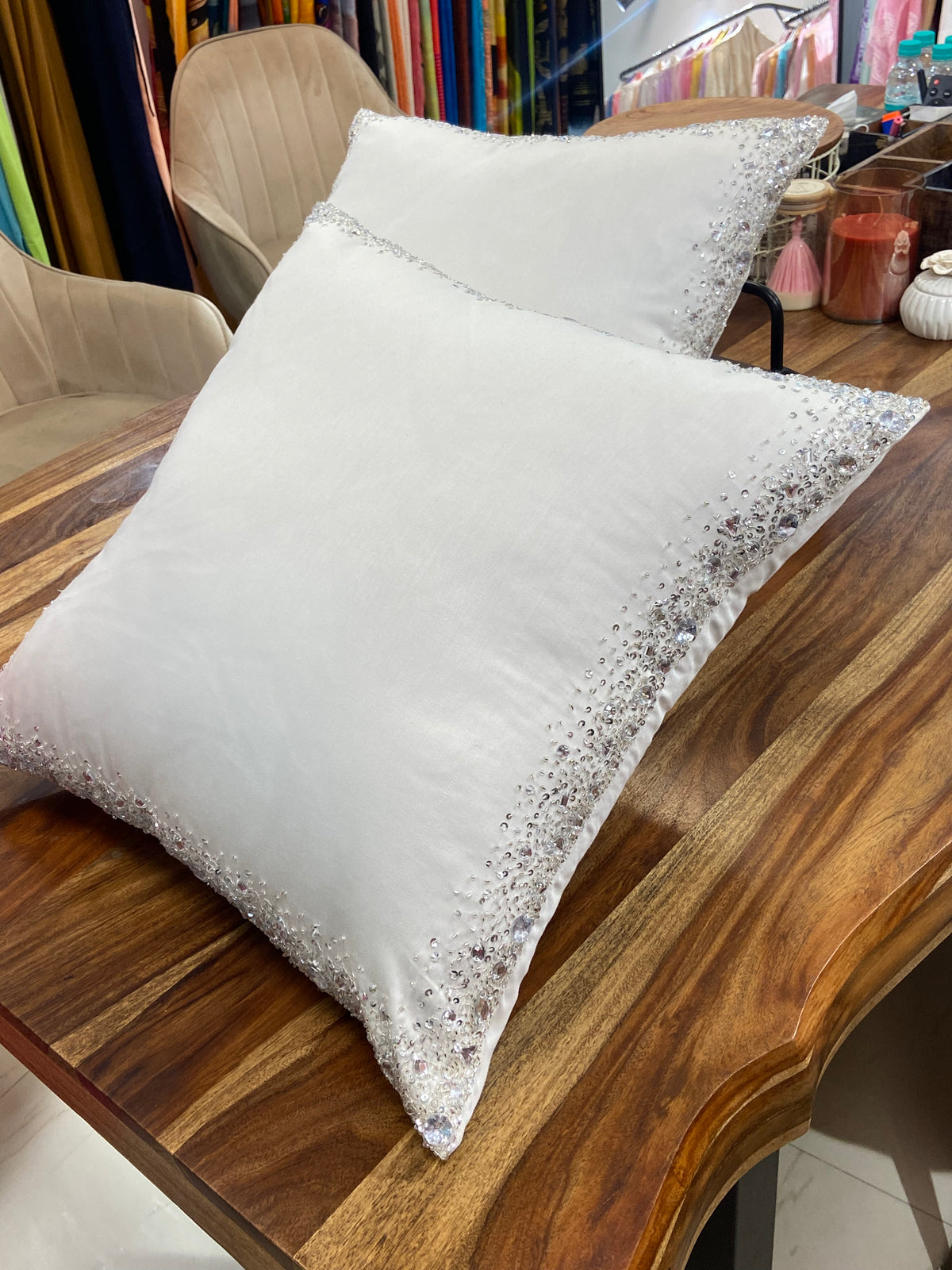THE SILVER DUST CUSHION SET