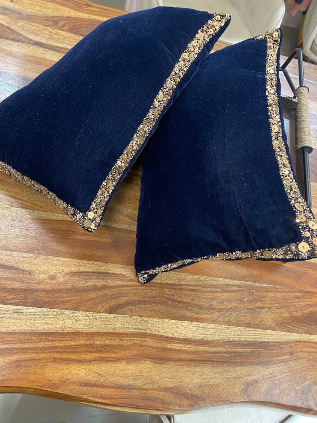 THE BLUE SAPPHIRE CUSHION SET