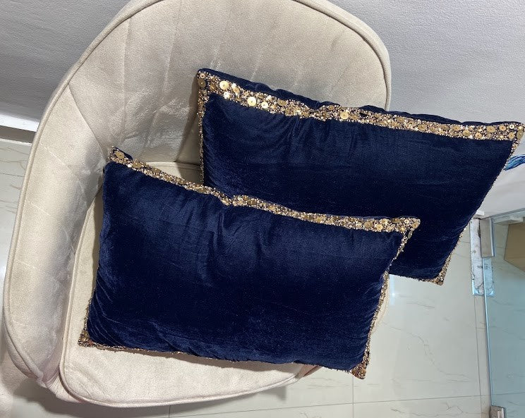 THE BLUE SAPPHIRE CUSHION SET