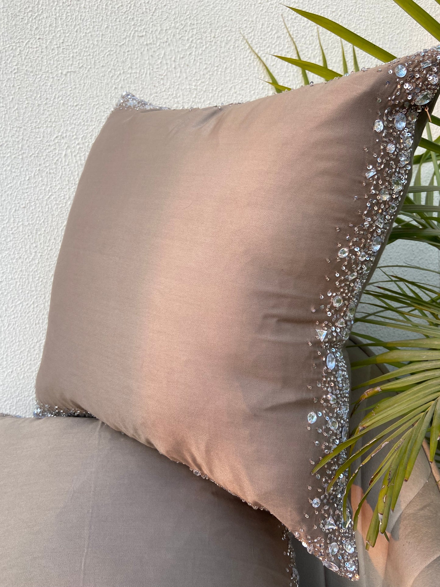 THE SILVER MIRAGE CUSHION SET